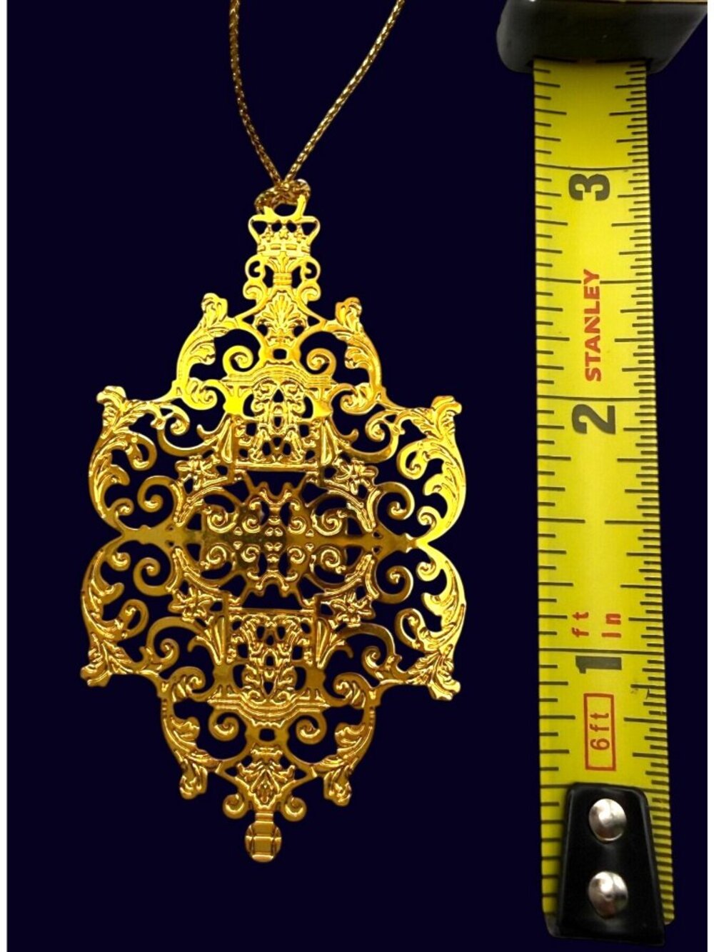 Vintage Colonial Williamsburg Christmas Ornament 24K Gold Finish Filigree 3" - Picture 3 of 4